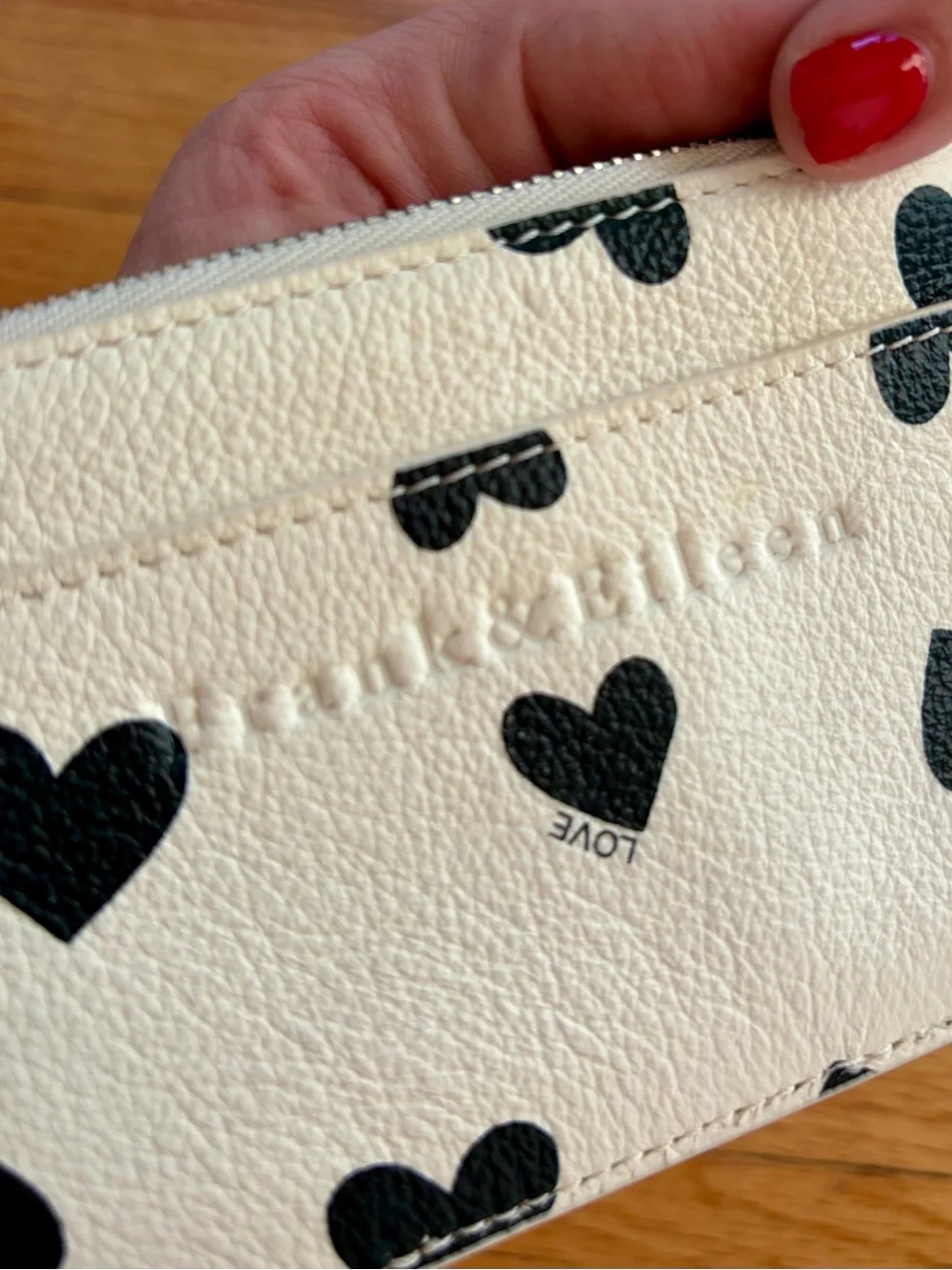 Frank & Eileen Cream Card Pouch with Black Heart Print🖤